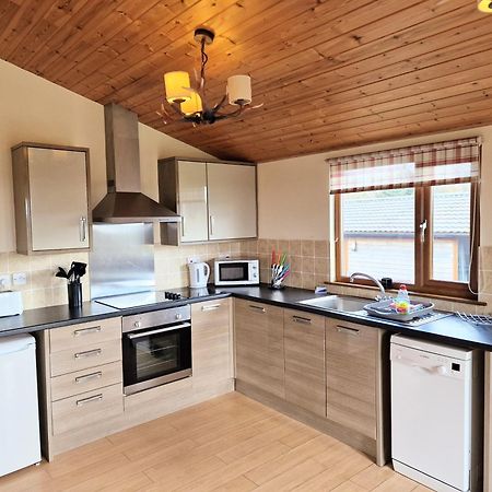 Lomond 5 With Private Hot Tub - Fife - Loch Leven - Lomond Hills - Pet Friendly Villa Kelty Dış mekan fotoğraf