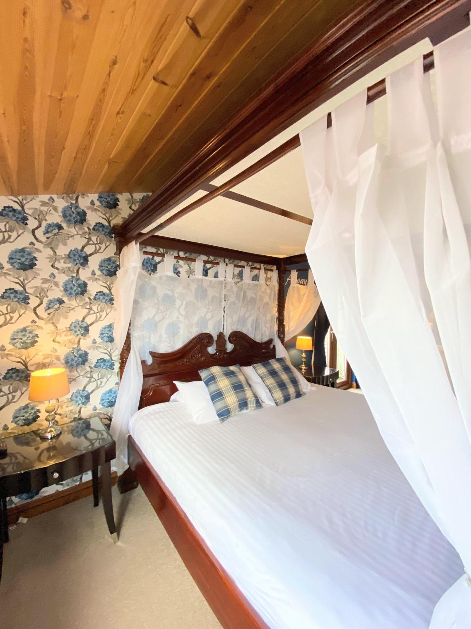 Lomond 5 With Private Hot Tub - Fife - Loch Leven - Lomond Hills - Pet Friendly Villa Kelty Dış mekan fotoğraf