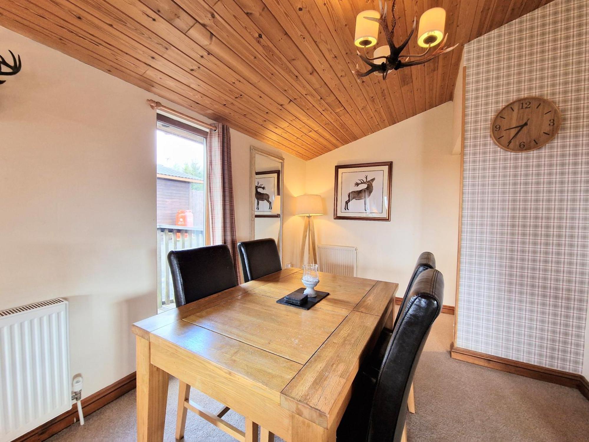 Lomond 5 With Private Hot Tub - Fife - Loch Leven - Lomond Hills - Pet Friendly Villa Kelty Dış mekan fotoğraf