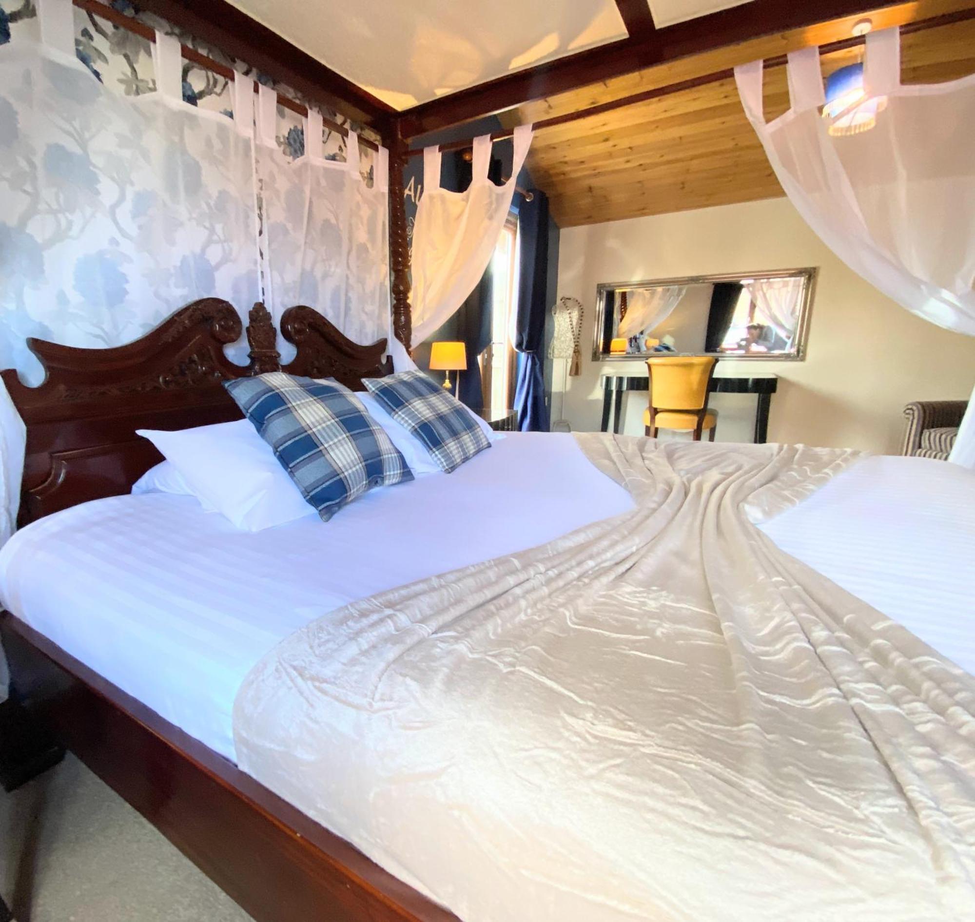 Lomond 5 With Private Hot Tub - Fife - Loch Leven - Lomond Hills - Pet Friendly Villa Kelty Dış mekan fotoğraf