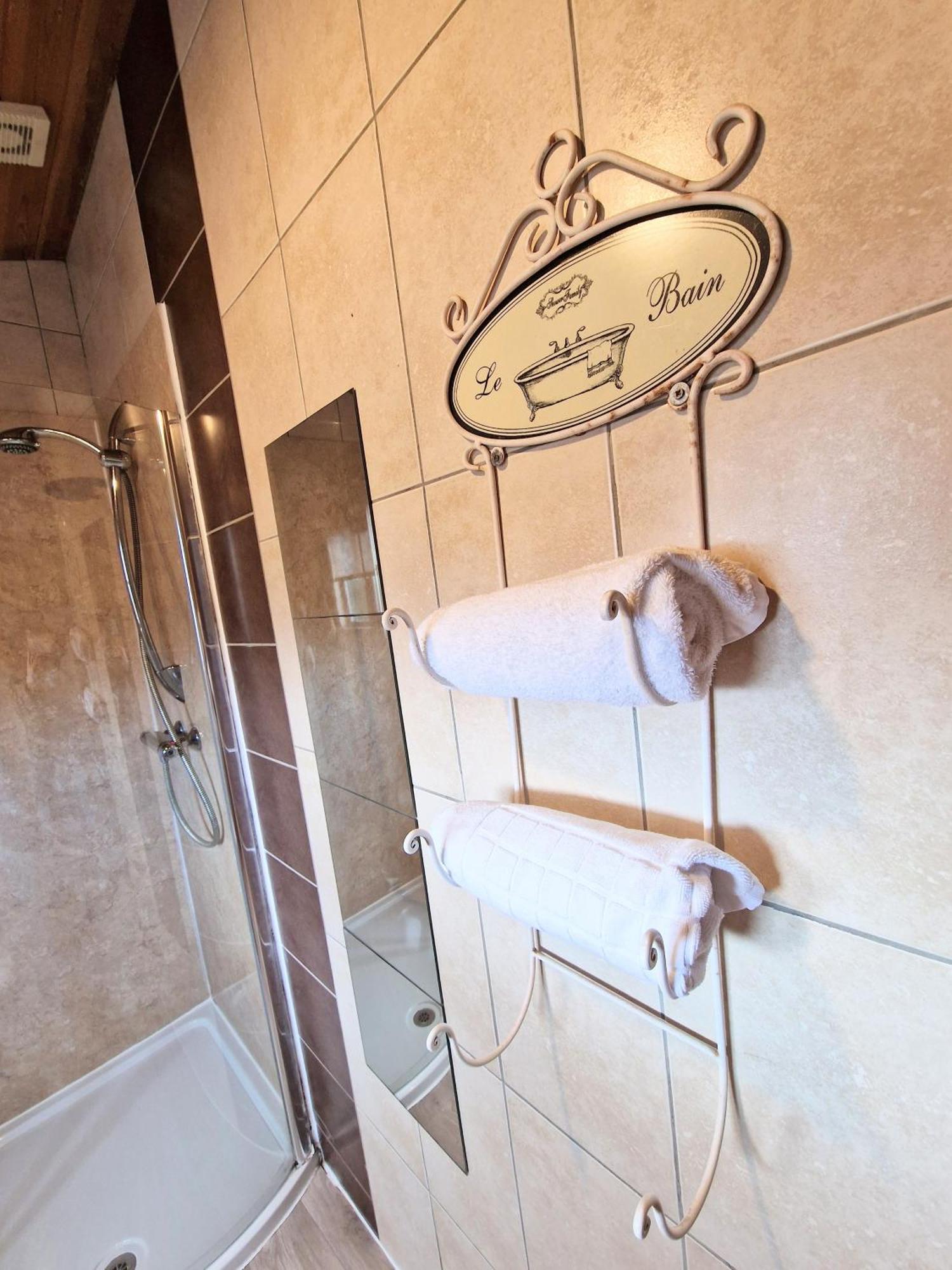 Lomond 5 With Private Hot Tub - Fife - Loch Leven - Lomond Hills - Pet Friendly Villa Kelty Dış mekan fotoğraf