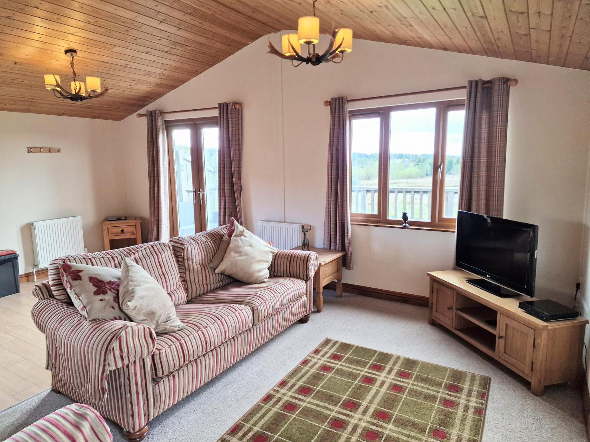 Lomond 5 With Private Hot Tub - Fife - Loch Leven - Lomond Hills - Pet Friendly Villa Kelty Dış mekan fotoğraf