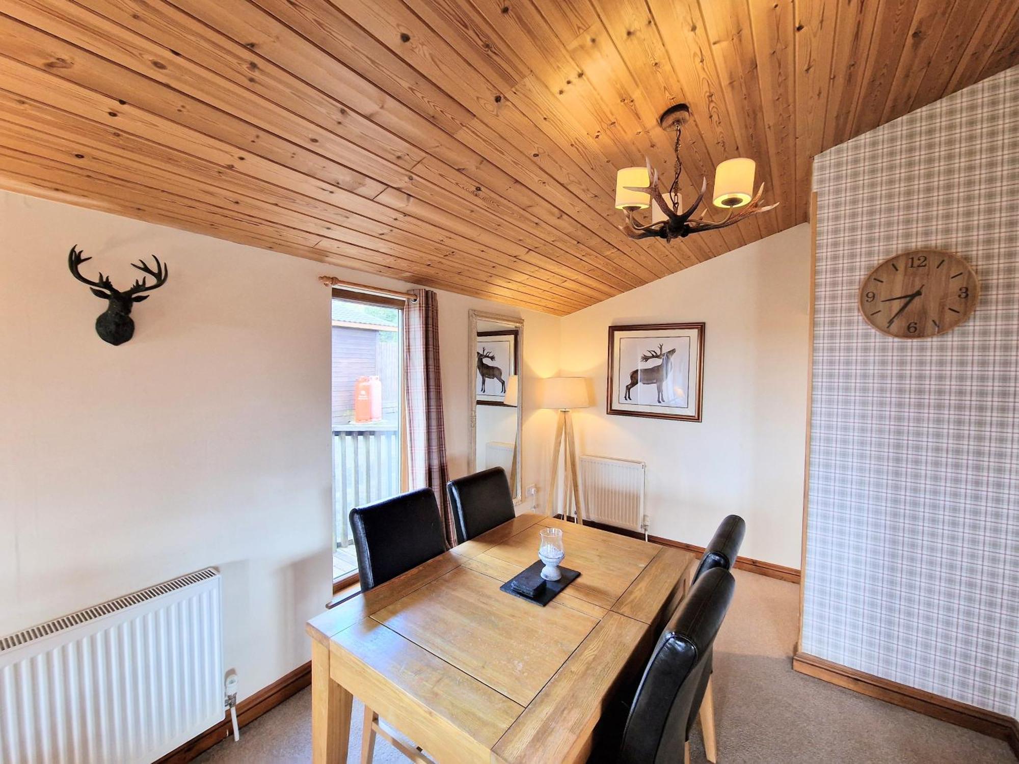 Lomond 5 With Private Hot Tub - Fife - Loch Leven - Lomond Hills - Pet Friendly Villa Kelty Dış mekan fotoğraf