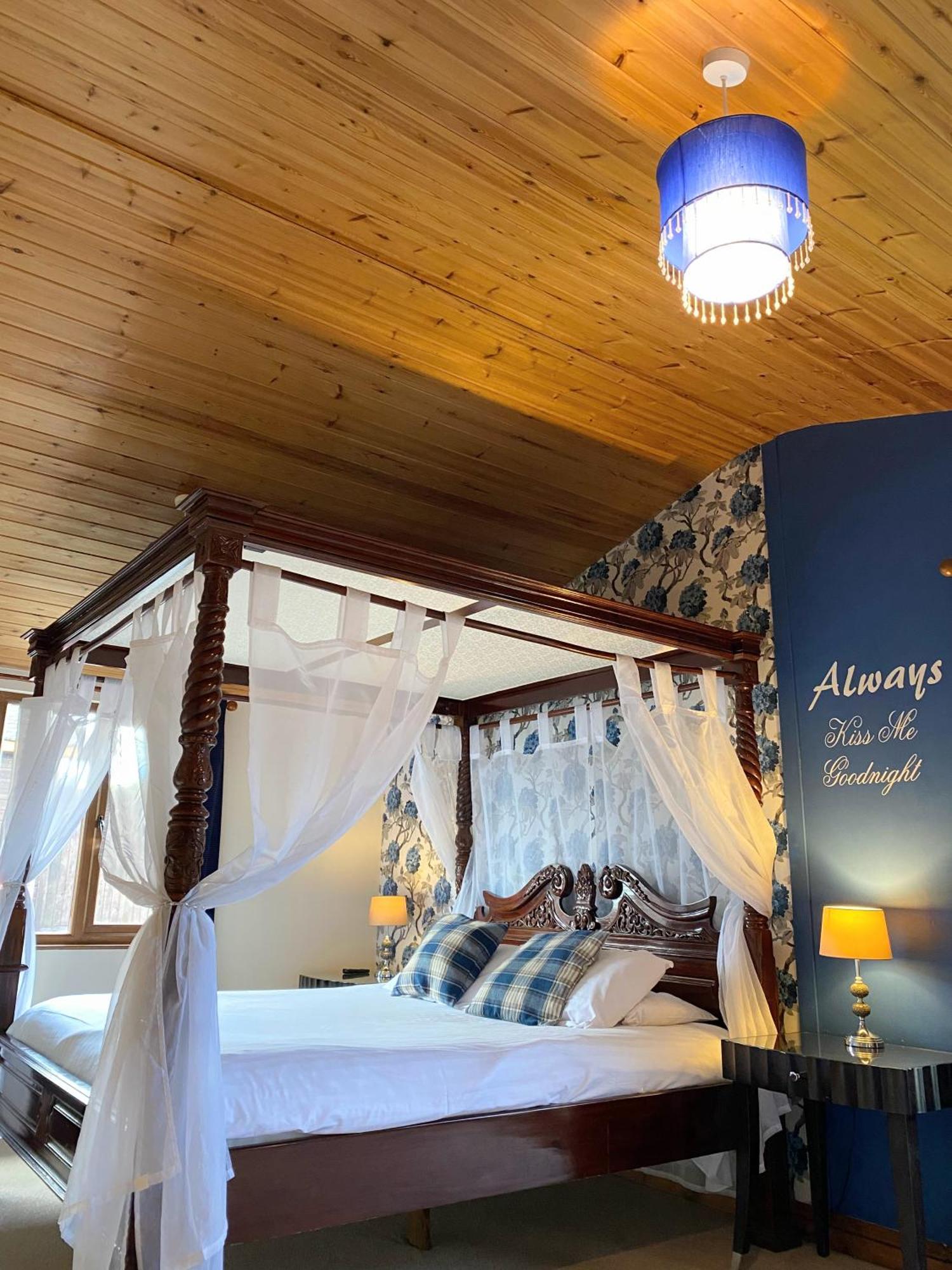 Lomond 5 With Private Hot Tub - Fife - Loch Leven - Lomond Hills - Pet Friendly Villa Kelty Dış mekan fotoğraf